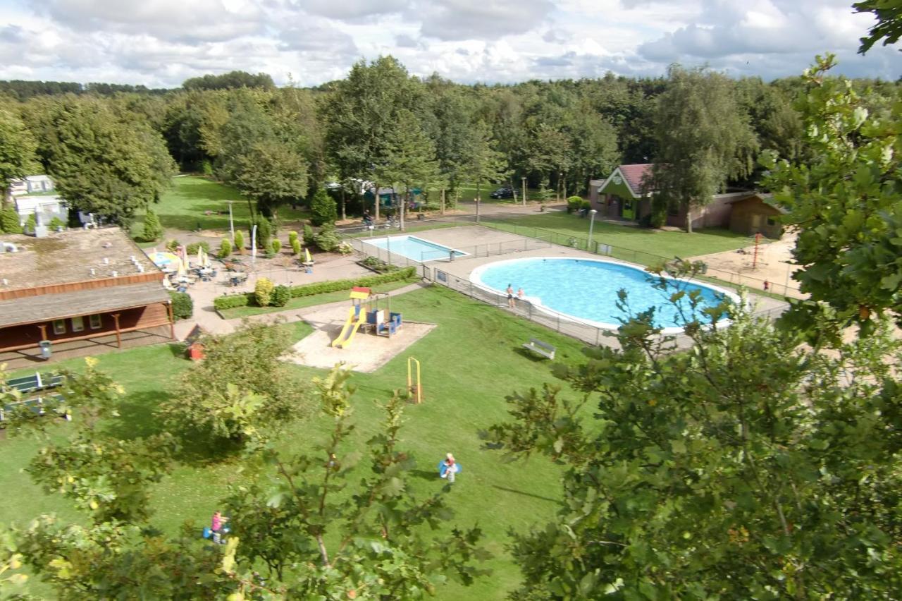 Vakantiepark T Urkerbos - Blokhutje Exterior foto